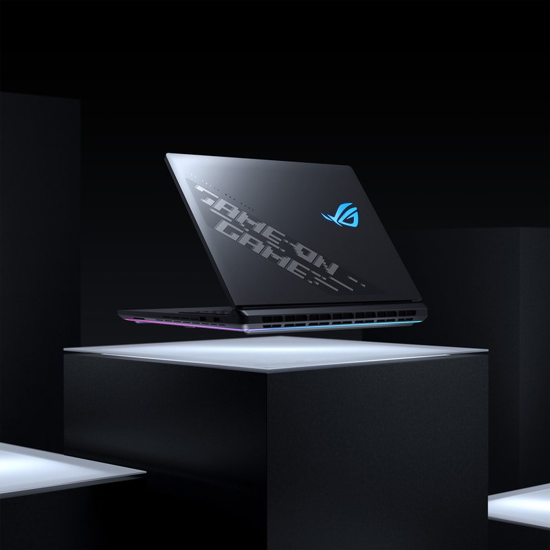 ASUS ROG Strix SCAR 18 — view 6